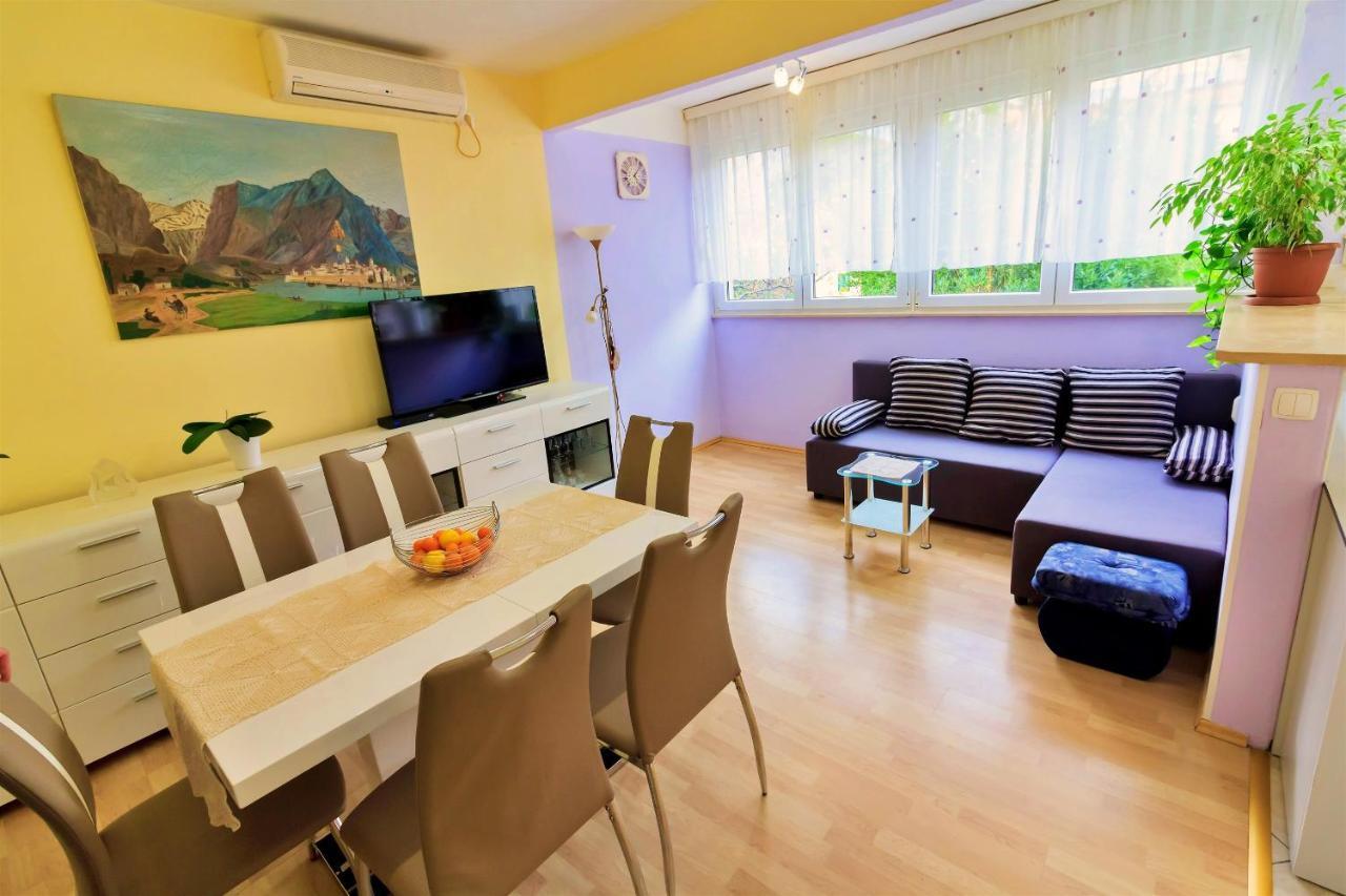 Apartment Anita Omiš Exterior foto